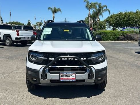 Certified 2025 Ford Bronco Sport Badlands w/ Sasquatch Badlands Package AWD/4WD image 9