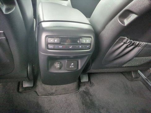 Used 2025 Hyundai Palisade SEL FWD image 18