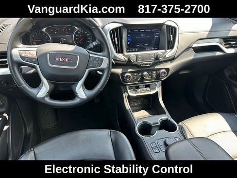 Used 2024 GMC Terrain SLT image 16