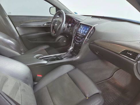 Used 2017 Cadillac ATS V w/ Luxury Package RWD image 32