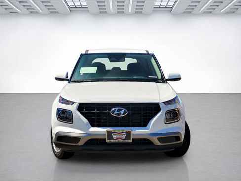New 2026 Hyundai Venue SE FWD image 2