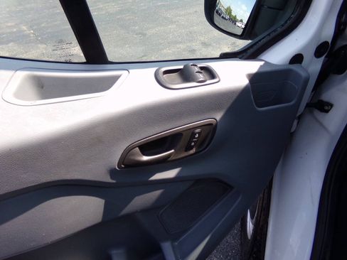 Used 2018 Ford Transit 150 130 Low Roof RWD image 26