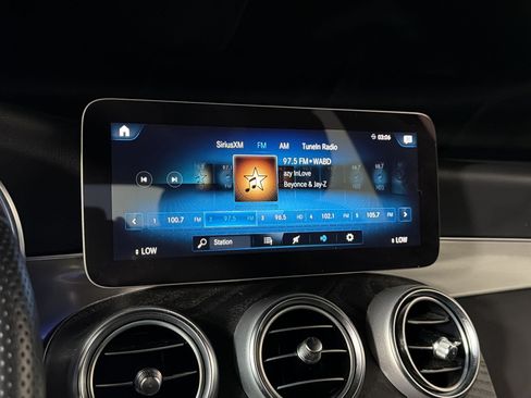 Used 2022 Mercedes-Benz GLC 300 image 22