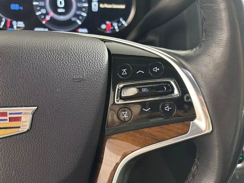 Used 2020 Cadillac Escalade Premium Luxury w/ LPO, Radiant Package AWD/4WD image 19
