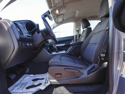 Used 2022 Chevrolet Colorado LT w/ LT Convenience Package image 28