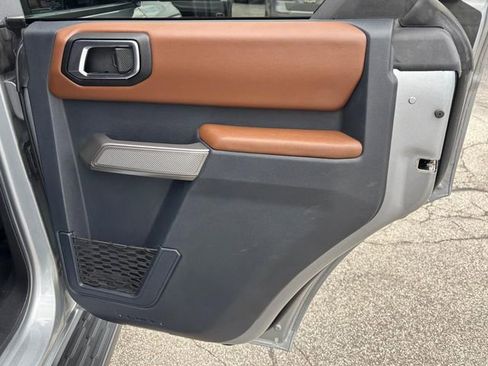 Used 2023 Ford Bronco Outer Banks AWD/4WD image 14