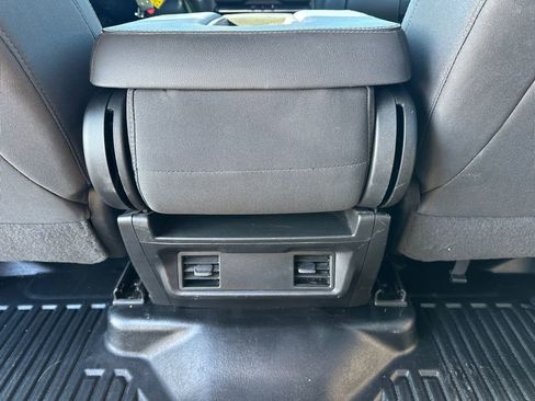 Used 2022 GMC Sierra 2500 Pro w/ Convenience Package image 11