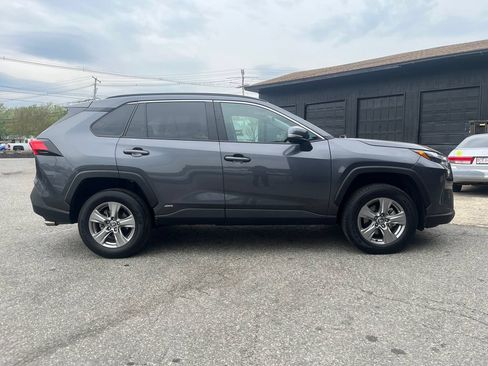 Used 2025 Toyota RAV4 XLE AWD/4WD image 13