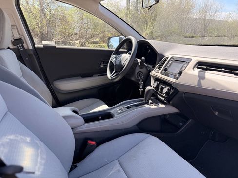 Used 2020 Honda HR-V LX image 15
