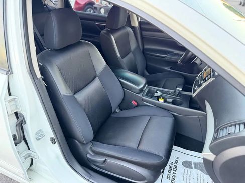 Used 2017 Nissan Altima 2.5 SR image 28