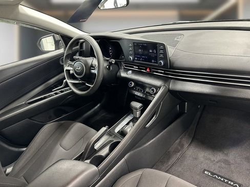 Certified 2023 Hyundai Elantra SEL FWD image 15