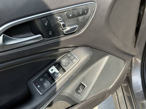 Used 2018 Mercedes-Benz GLA 250 4MATIC w/ Premium Package image 18