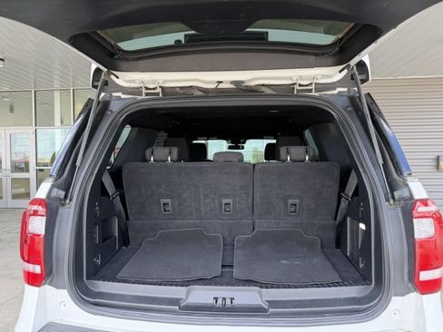 Used 2021 Ford Expedition XLT RWD image 5
