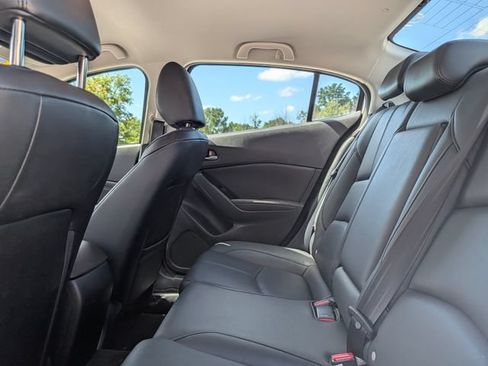 Used 2017 MAZDA MAZDA3 Touring FWD image 16