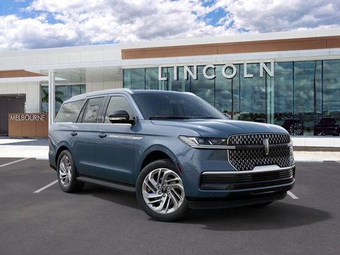 New 2027 Lincoln Navigator Premiere RWD image 4