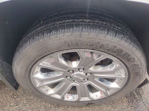 Used 2018 GMC Yukon SLE w/ Convenience Package image 14