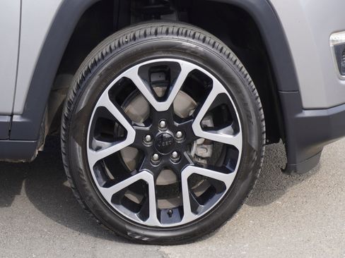 Used 2017 Jeep Compass Limited image 5