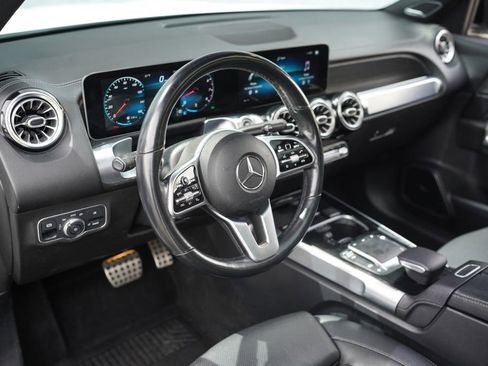 Used 2021 Mercedes-Benz GLB 250 4MATIC w/ AMG Line image 21