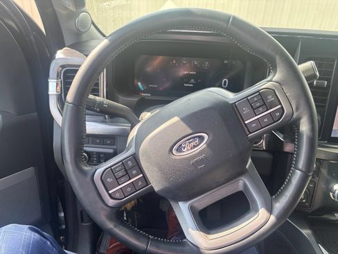 Used 2024 Ford F250 Lariat w/ Lariat Ultimate Package AWD/4WD image 5