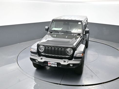 New 2026 Jeep Wrangler Sport S image 42