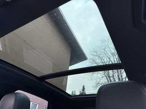 Used 2019 Porsche Cayenne image 36