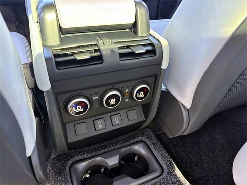New 2026 Land Rover Defender 130 X-Dynamic SE image 14