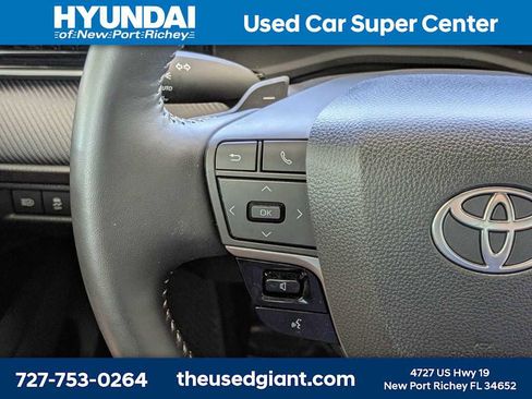Used 2025 Toyota Camry SE FWD image 32
