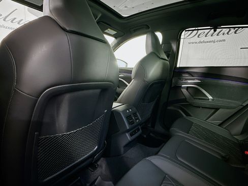 Used 2025 Audi SQ5 Premium Plus w/ Premium Plus Package image 24