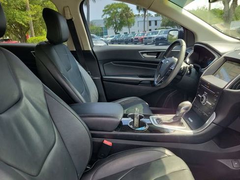 Used 2016 Ford Edge Titanium w/ Technology Package FWD image 34