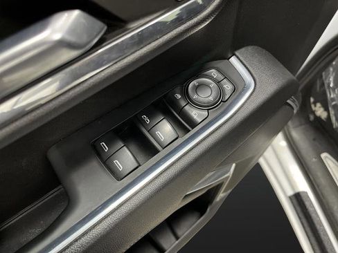 Used 2024 GMC Sierra 2500 SLE image 25