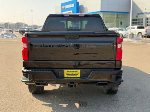 Used 2020 Chevrolet Silverado 1500 LT Trail Boss w/ Midnight Edition image 7