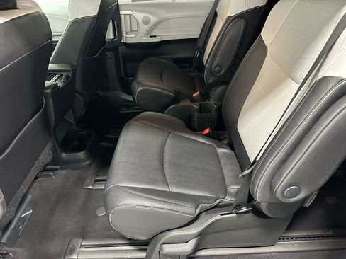 Used 2025 Toyota Sienna XSE image 47