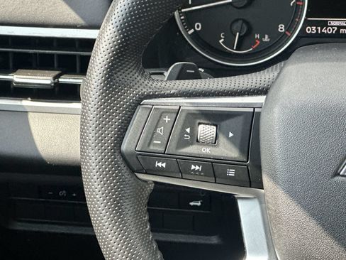 Used 2025 Mitsubishi Outlander SE FWD image 20