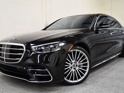 Used 2023 Mercedes-Benz S 580 4MATIC Sedan image 1
