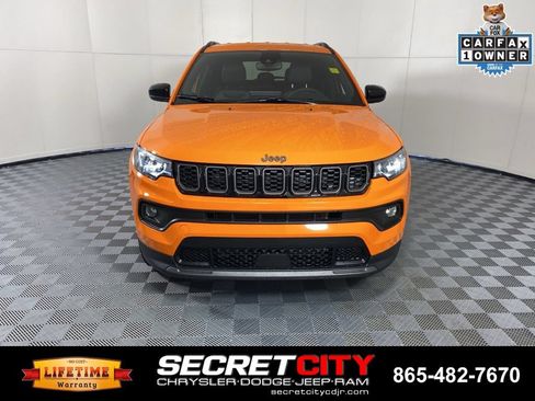 Used 2026 Jeep Compass Latitude AWD/4WD image 2