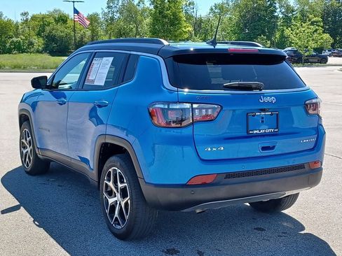 Used 2024 Jeep Compass Limited AWD/4WD image 3