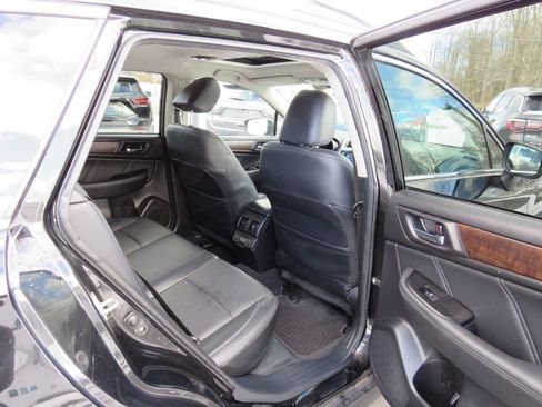 Used 2019 Subaru Outback 2.5i Limited image 32