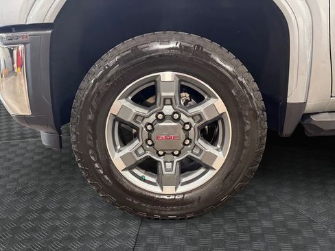 Used 2026 GMC Sierra 2500 SLT w/ SLT Premium Package image 23