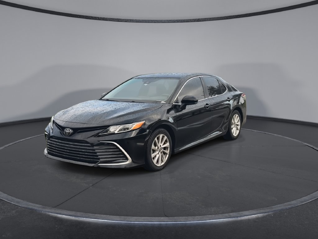 Used 2022 Toyota Camry LE FWD image 4