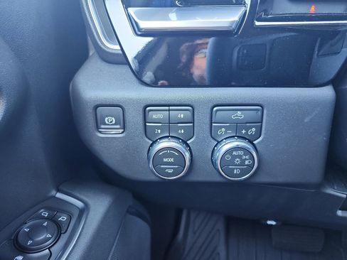 New 2026 GMC Sierra 1500 Elevation AWD/4WD image 18
