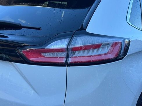 Used 2022 Ford Edge SEL w/ Convenience Package image 10