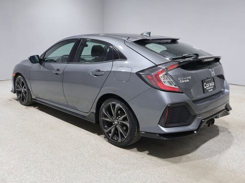 Used 2017 Honda Civic Sport image 4