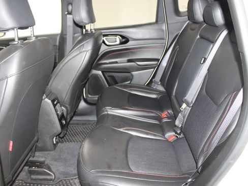 Used 2025 Jeep Compass Trailhawk AWD/4WD image 22