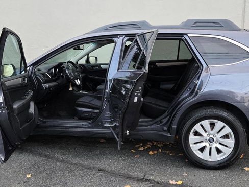 Used 2015 Subaru Outback 2.5i Premium image 8