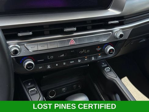 Used 2025 Kia Telluride S FWD image 17