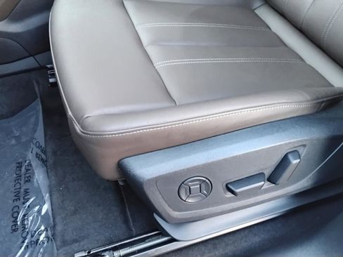 Certified 2025 Audi Q6 e-tron Premium Plus w/ Premium Plus image 16