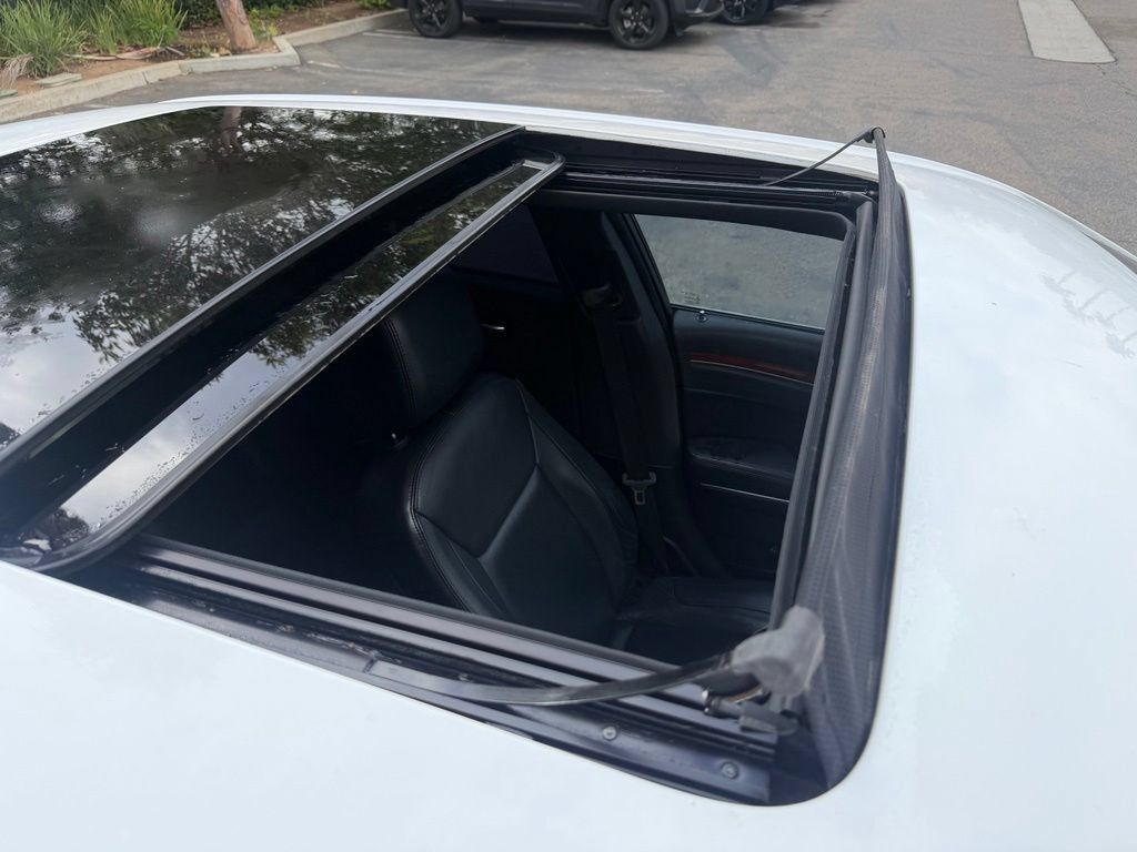 Used 2013 Chrysler 300 RWD image 19
