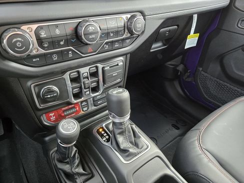 New 2026 Jeep Wrangler Unlimited Rubicon AWD/4WD image 13