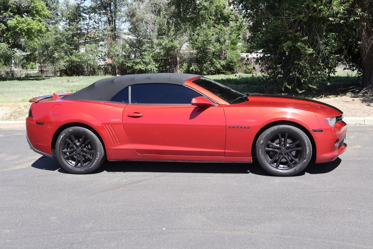 Used 2014 Chevrolet Camaro LT RWD image 3