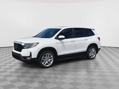 Certified 2024 Honda Passport EX-L image 4
